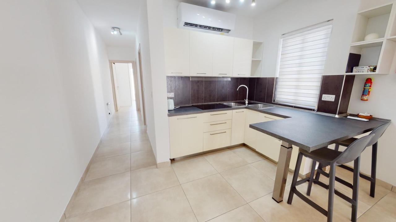 Modern Apartment In Gzira Exterior photo
